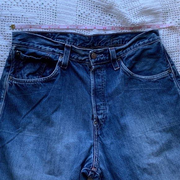 Vintage LeVI Jeans (1971-1985) with Buckle - Picture 4 of 11